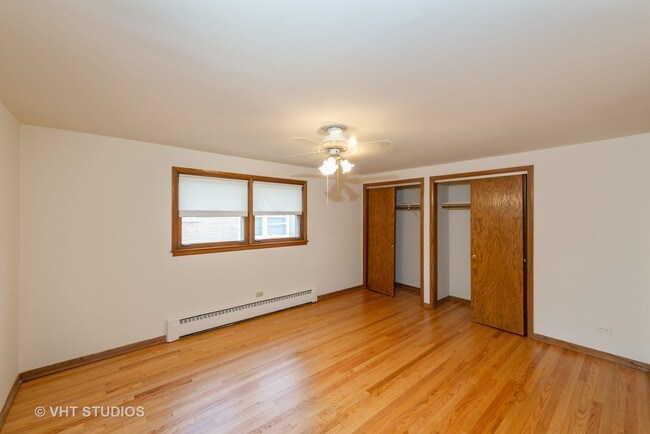 Building Photo - 4615 N Sayre Ave