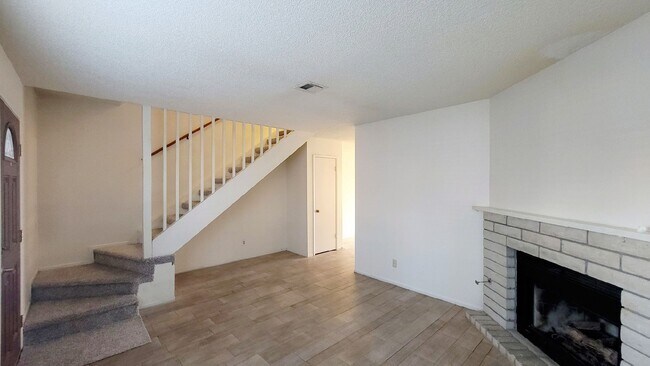 Building Photo - 5245 Child Ct