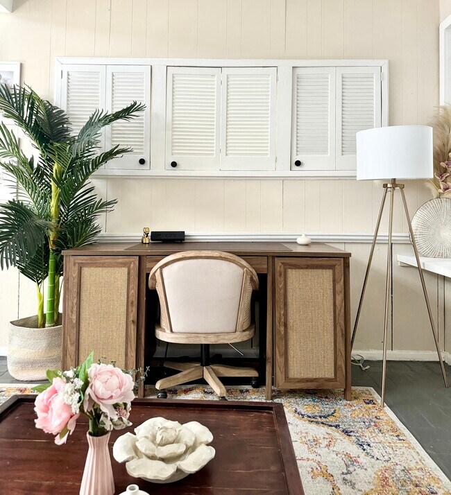 Foto del edificio - 8956 1/2 Norma Pl