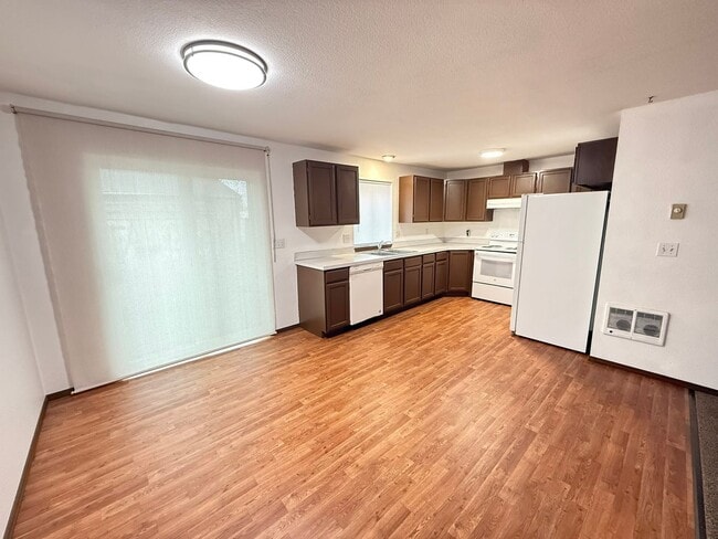 Building Photo - 1807 S 7th Ave