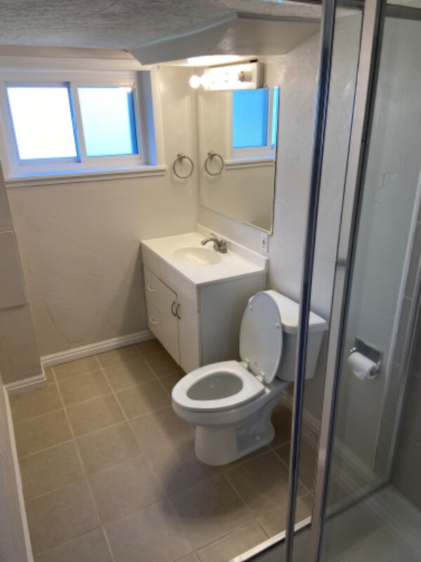 Building Photo - 486 N Gramercy Ave