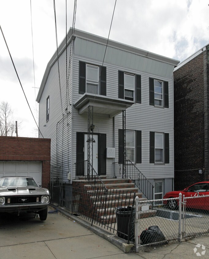 Foto del edificio - 87 Poplar St