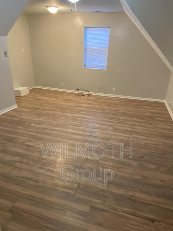 Building Photo - 208 W Markland Ave