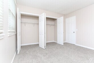 2BR, 2BA - 1,000 SF - Bedroom - Newberry Parc