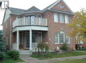 Building Photo - 5 Peony St