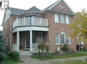 Building Photo - 5 Peony St