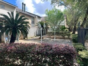 Building Photo - 7918 Prestwood Dr