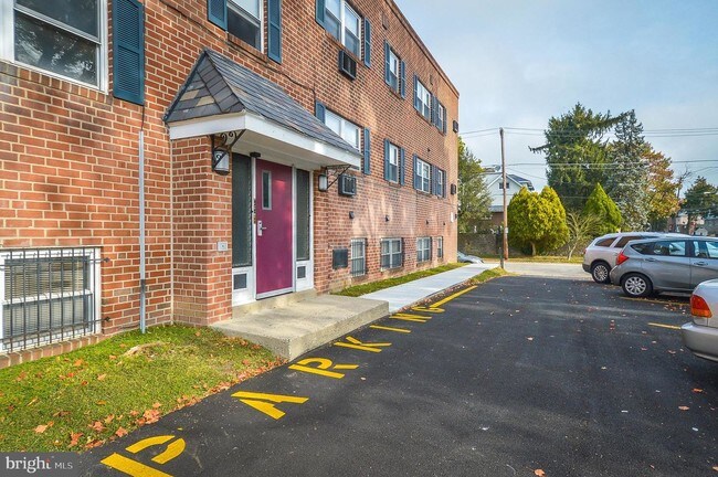 Building Photo - 7200 Crittenden St