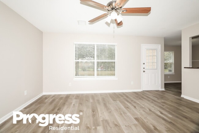 Building Photo - 28930 Rio Grande River Dr