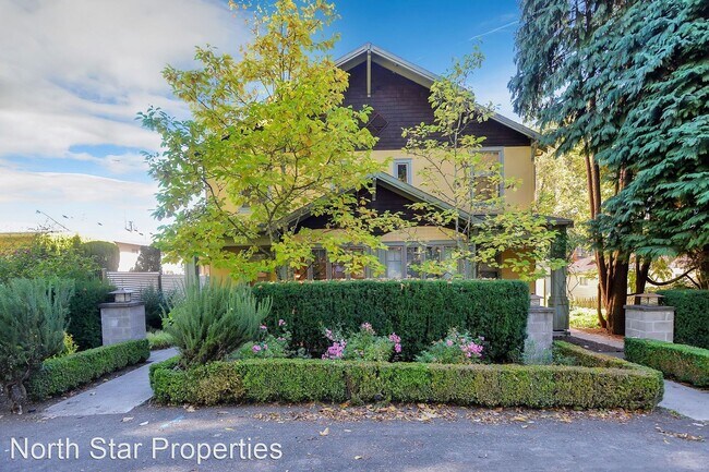 Building Photo - 3 br, 3 bath House - 577 5th St
