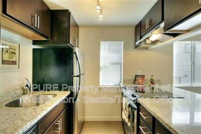 Foto del edificio - 4012 California Ave SW
