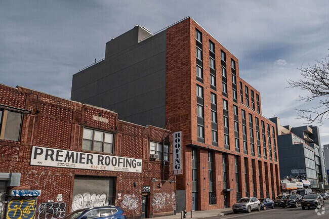 Building Photo - Athena South