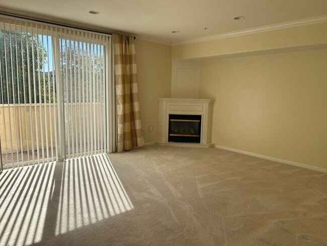 Building Photo - 5200 Premiere Hls Dr