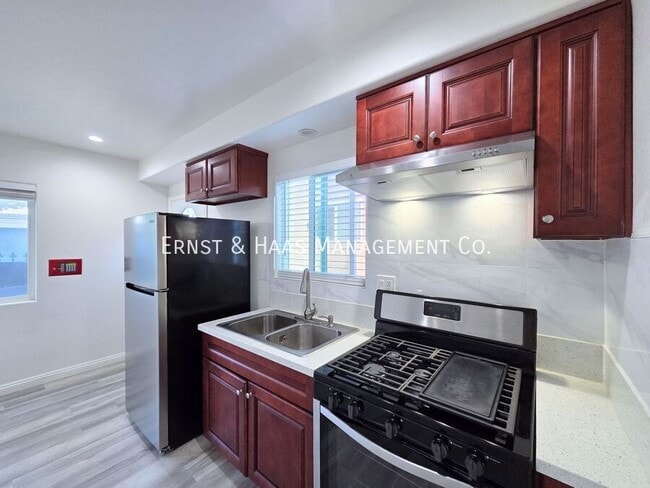 Building Photo - 1759 Cerritos Ave