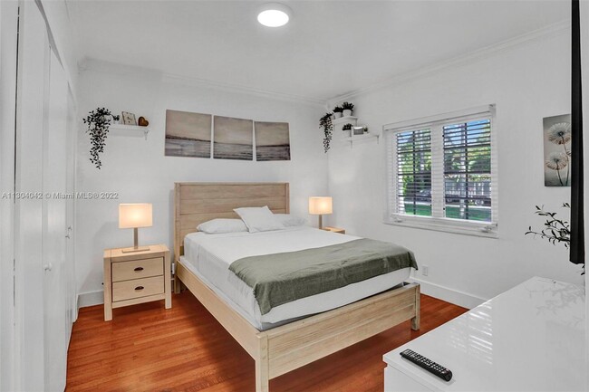 Foto del edificio - 924 Belle Meade Island Dr
