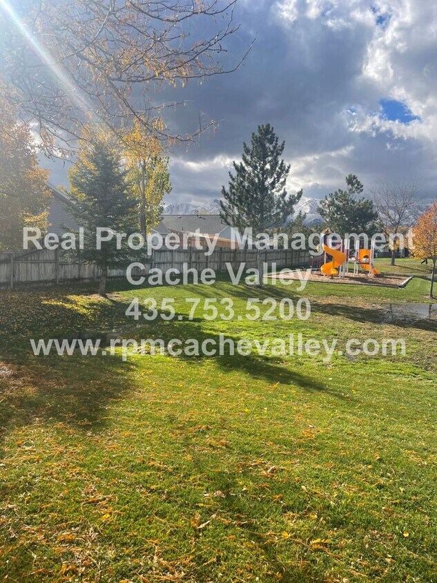 Building Photo - Fabulous single story home on qtr. acre lo...