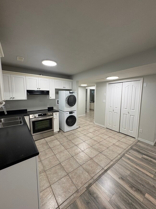Building Photo - 5359 Teskey Rd