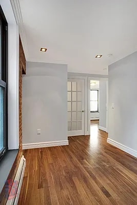 Building Photo - 123 Ridge St