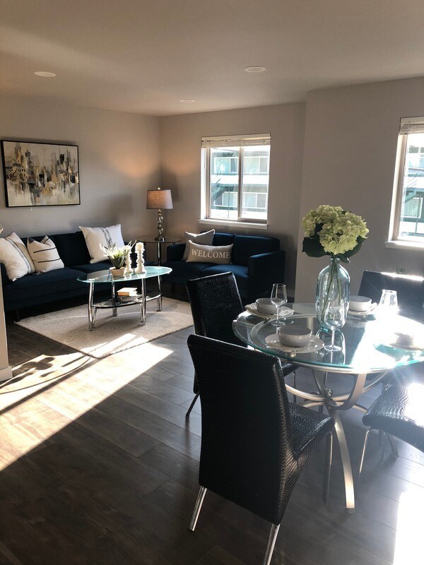 Building Photo - 4906 S Willow St