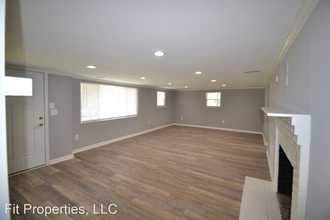 Foto del edificio - 3 br, 1 bath House - 1932 NC Hwy 16 Business