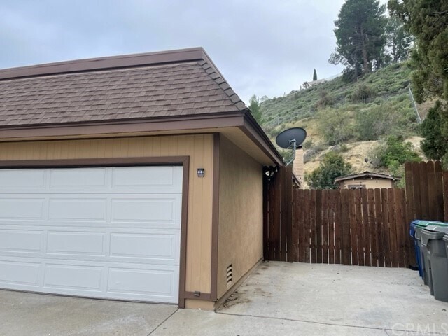 Building Photo - 19528 Green Mountain Dr