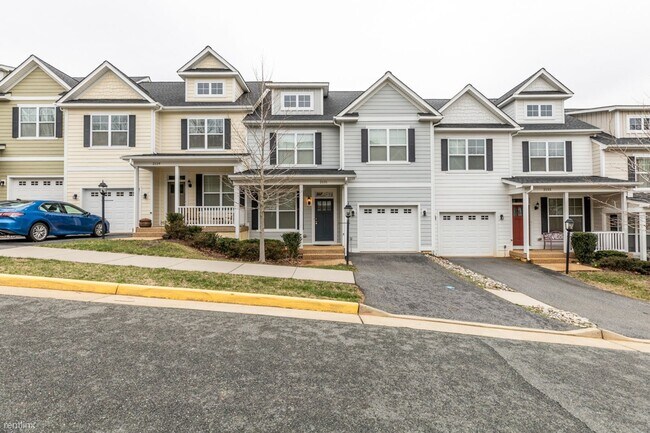 Building Photo - 4 br, 3.5 bath House - 2131 Saranac Court