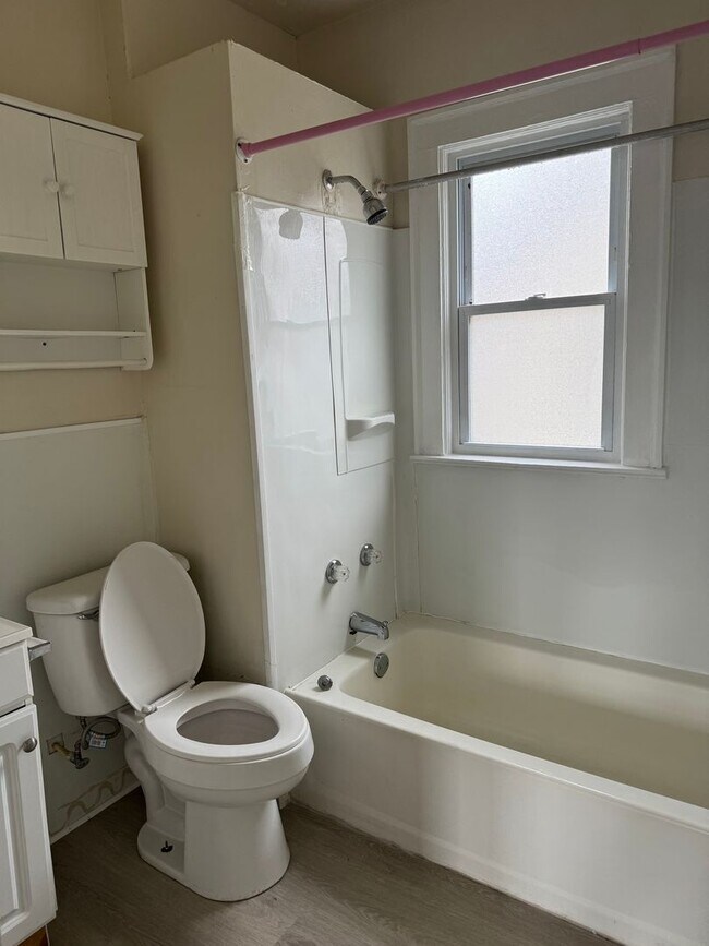 Foto del edificio - 4115 E 143rd St