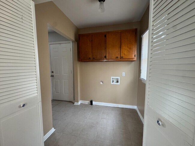 Foto del edificio - 3481 Dunn Ave