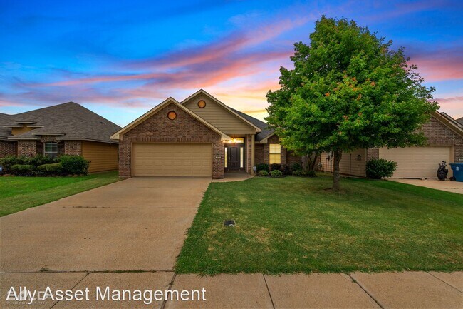 Building Photo - 3 br, 2 bath House - 3910 White Lake