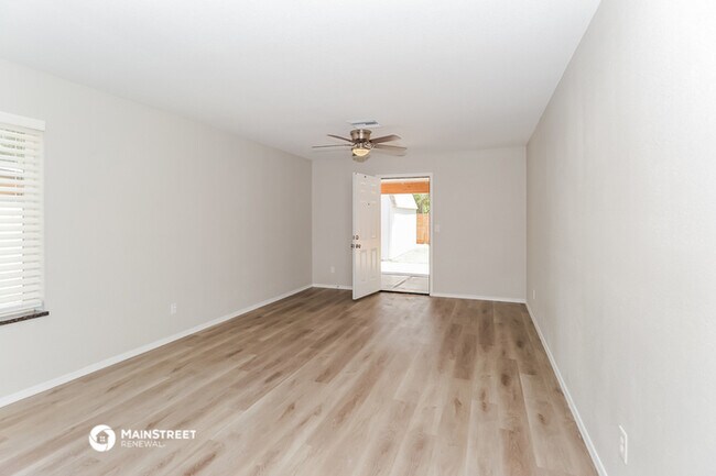 Building Photo - 555 N Elm