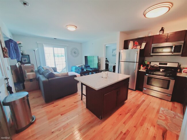 Building Photo - 2 br, 2 bath Condo - 965 Hope St Unit 4