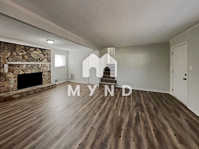 Building Photo - 567 Cherry Ln