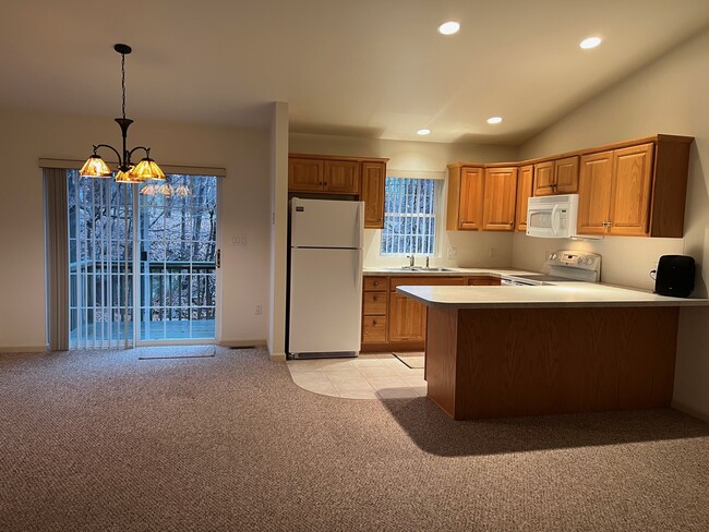 Dining Area/Kitchen - 65 Tiara Ct