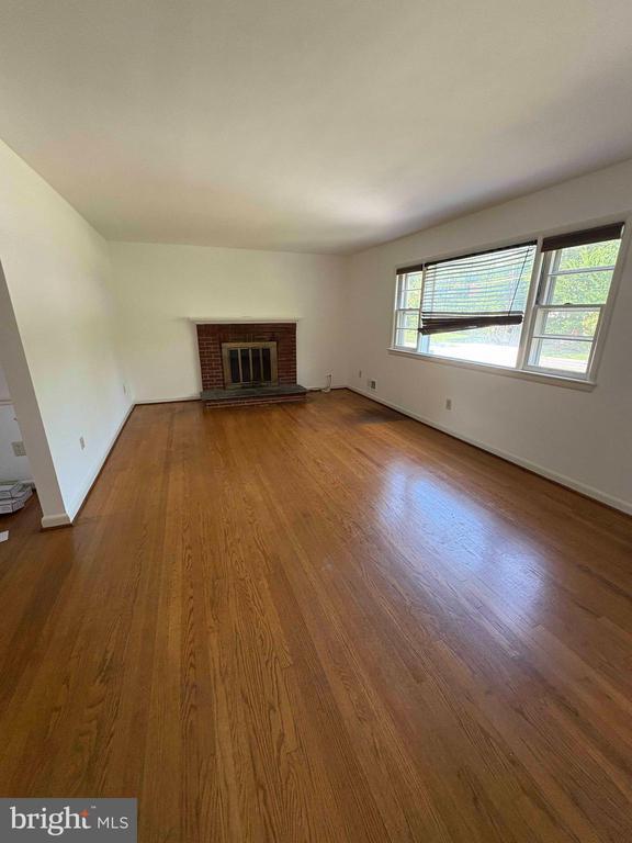 Building Photo - 9702 Singleton Dr