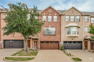 Building Photo - 1433 Fox Run Dr