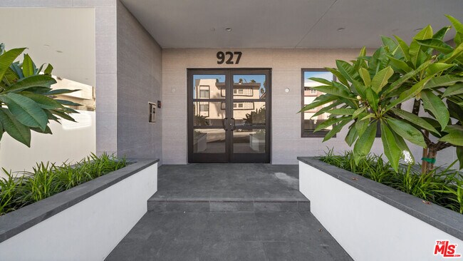 Foto del edificio - 927 S Fedora St