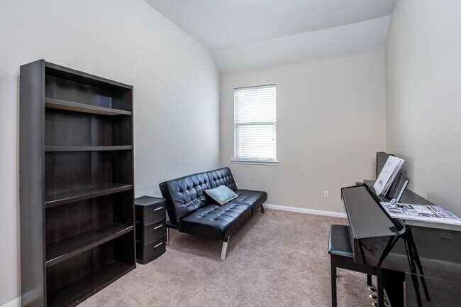 Foto del edificio - 6503 Evanmill Ln