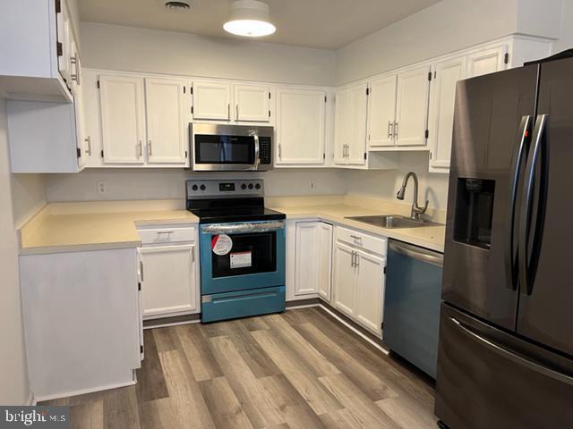 Foto del edificio - 369 Green Meadow Ln