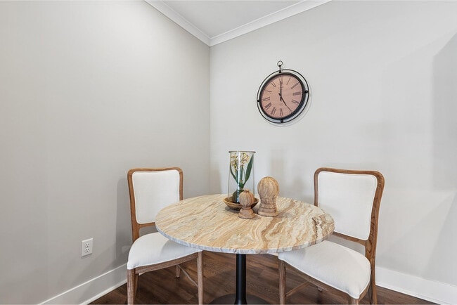 Dining Room - Pointe Grand Lakeland
