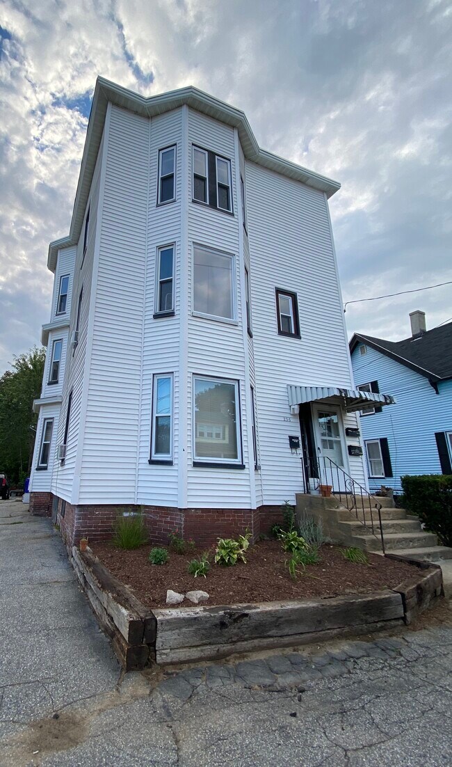236 Jewett St, Manchester, NH 03103 Apartments Manchester, NH