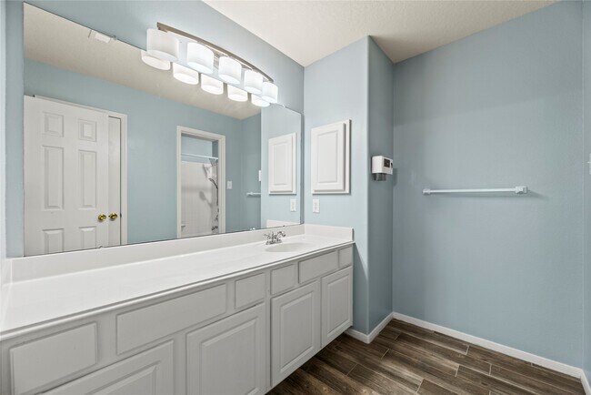 Foto del edificio - 15403 Redbud Dale Ct