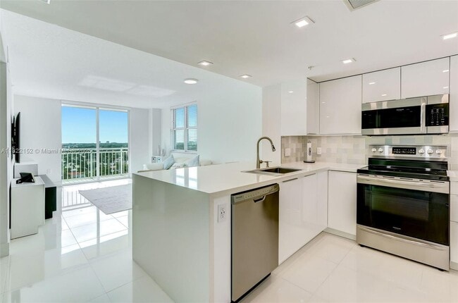 Building Photo - 3000 Coral Wy