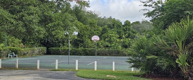 Foto del edificio - Spacious 4 Bedroom Home in Breakaway Trails – Ormond Beach