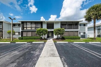 Building Photo - 9727 Hammocks Blvd