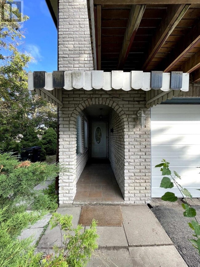Building Photo - 37 Invergordon Ave