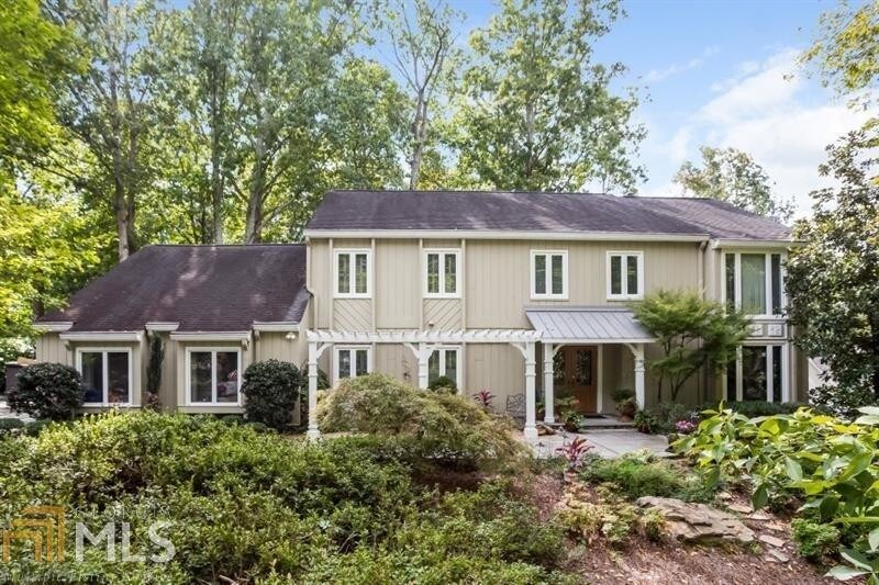 Primary Photo - 487 Cambridge Way NE