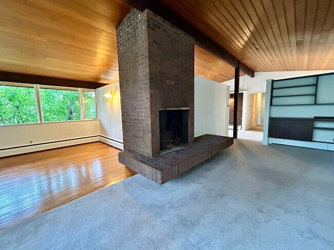 Foto del edificio - SW Boulder MCM Home with Mountain and City-Light Views!