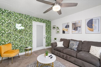 Building Photo - 3733 E Dahlia Dr