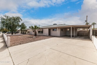 Building Photo - 5620 N 19th Ave