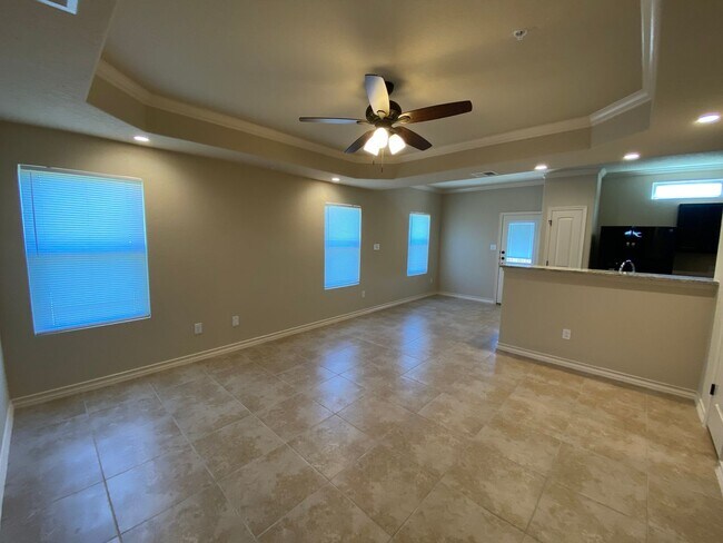 Building Photo - 14003 Fratelli Rd